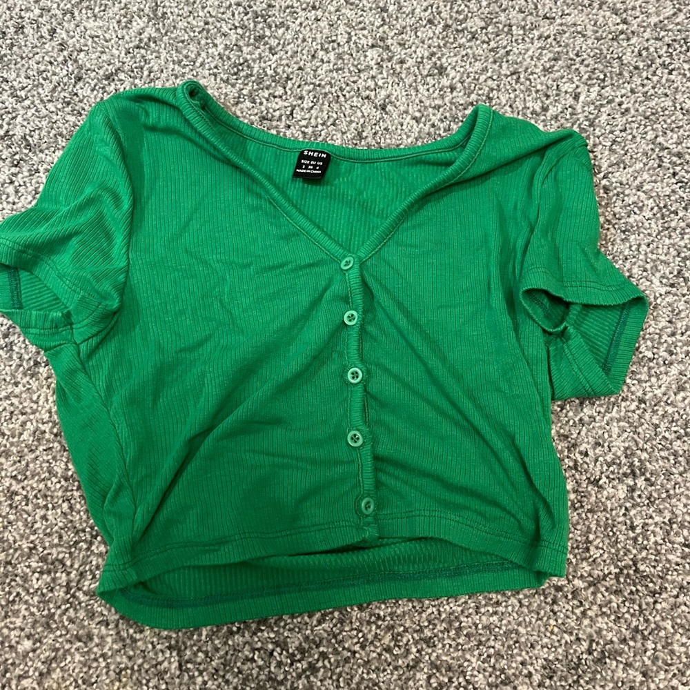 Cropped tee